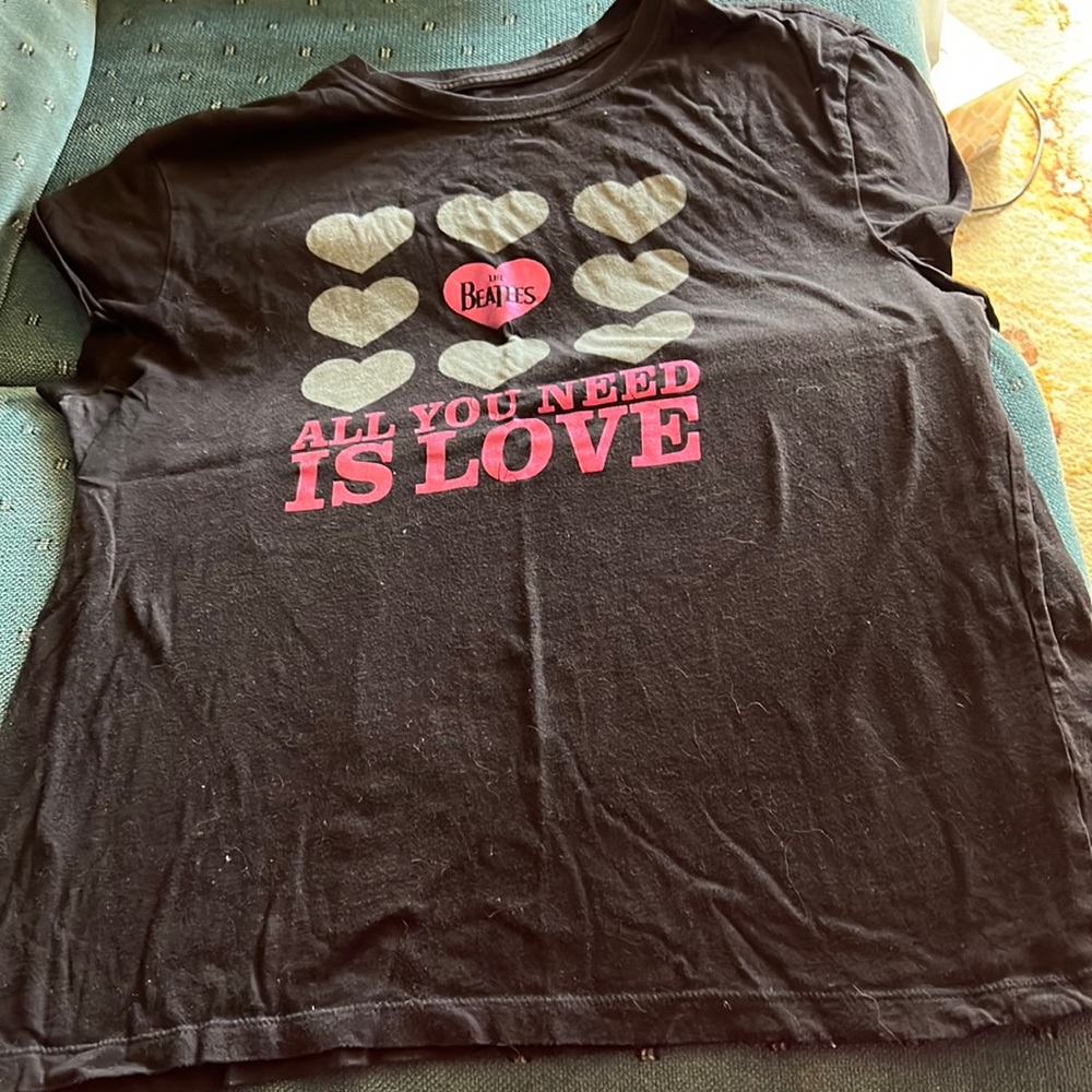 Beatles t-shirt all you need is love
